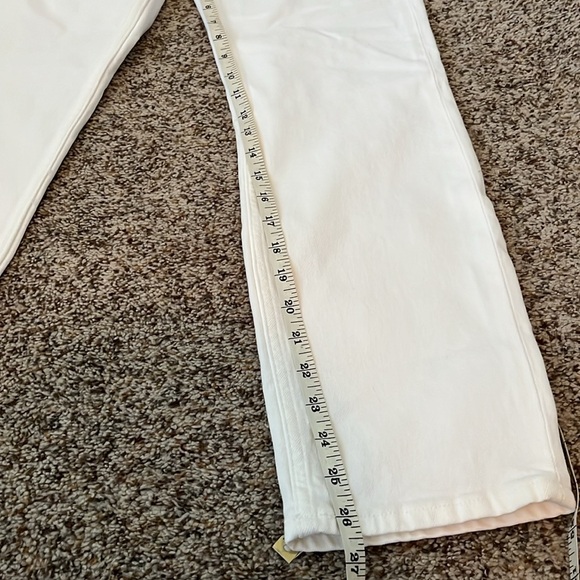 H&M White “Vintage Slim” High Rise Jeans - Picture 10 of 12
